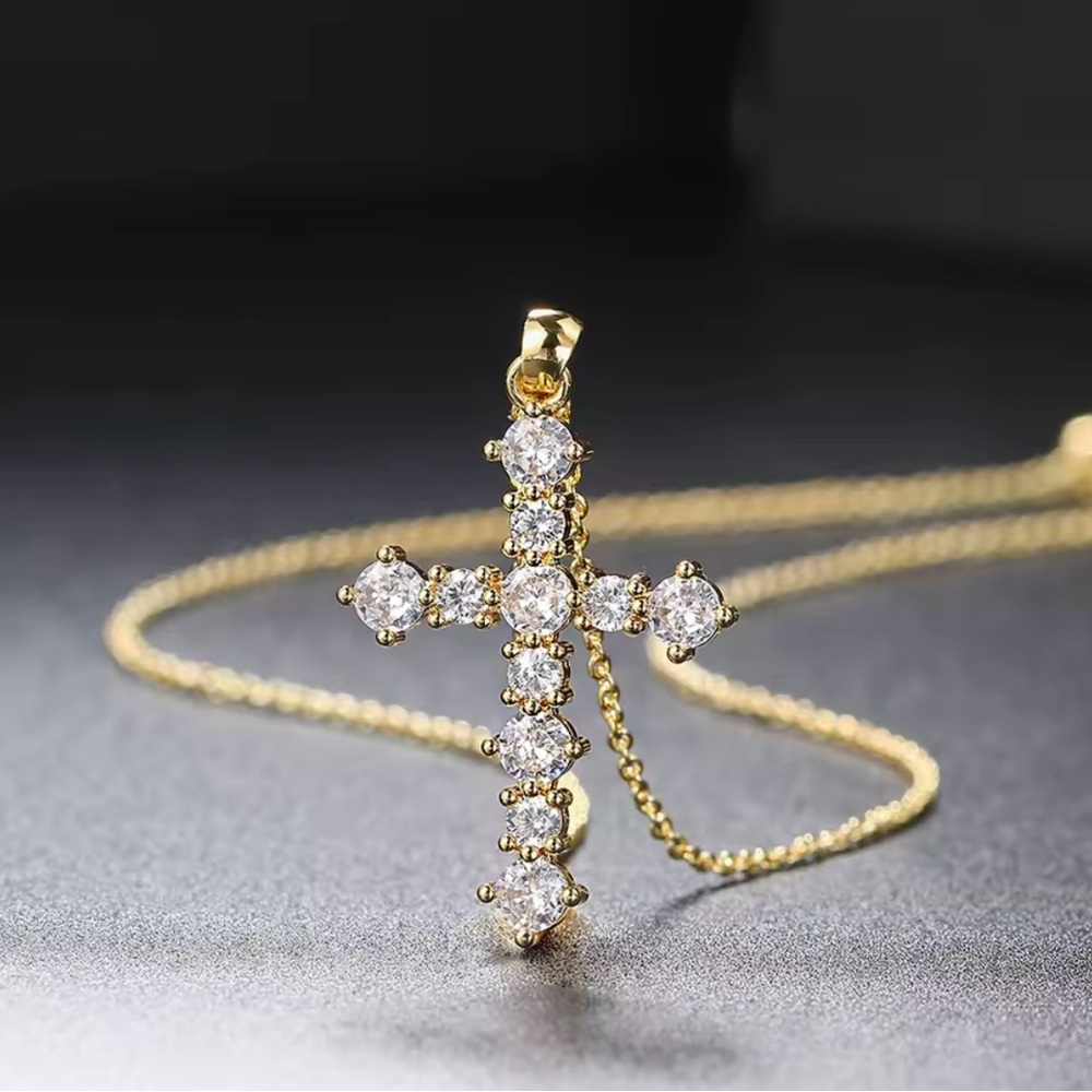 Elegant Gold Cross Pendant Necklace